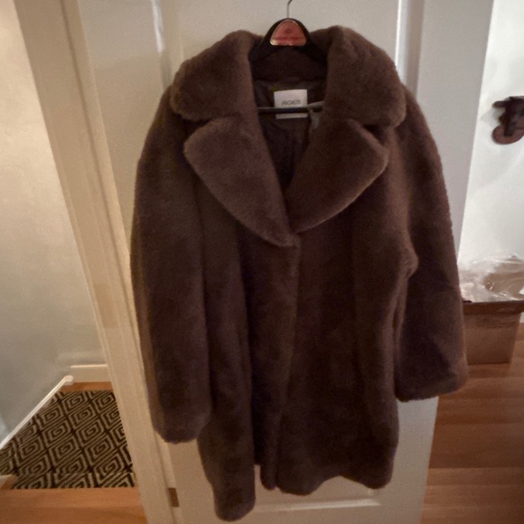 Faux Fur Coat - Picture 1 of 2